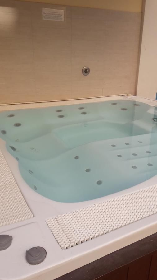 Hotel Prestige Rimini Bagian luar foto