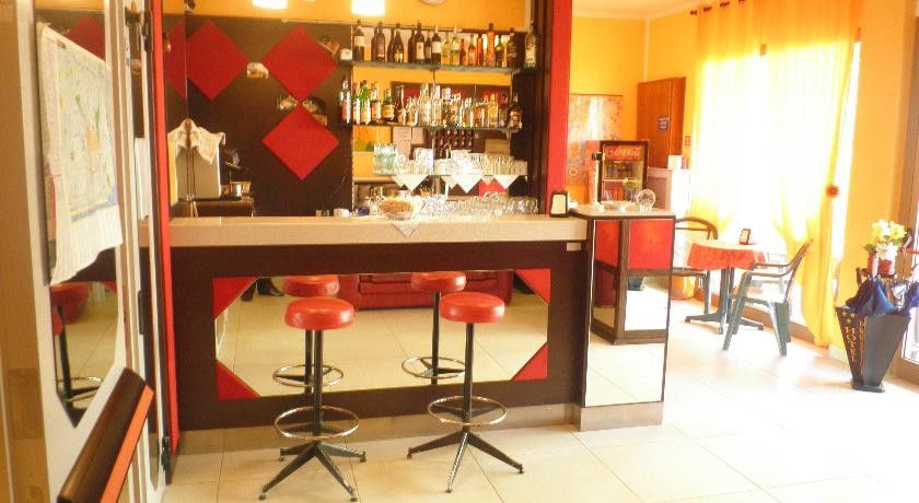 Hotel Prestige Rimini Bagian luar foto