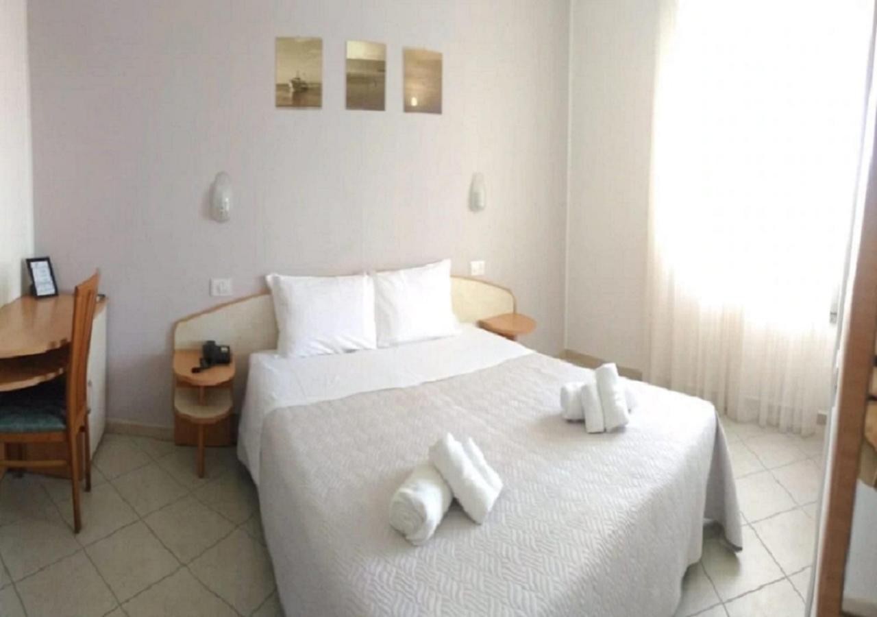 Hotel Prestige Rimini Bagian luar foto